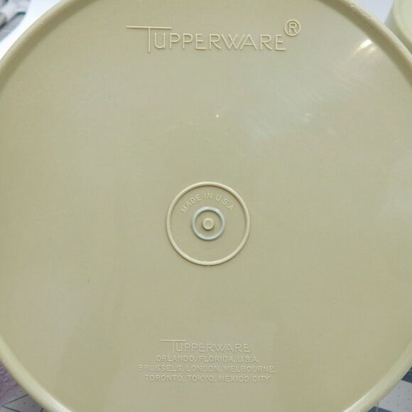 Tupperware Avocado Green Servalier Nesting Canister Set of 3 805 807 809 - Picture 10 of 15